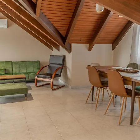 アパート Filippos Loft アルゴストリオン